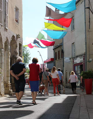 La rue de la Constitution devient définitivement piétonne