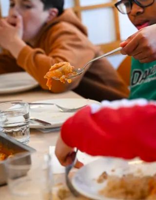 Une nouvelle cuisine locale pour bien nourrir nos enfants !