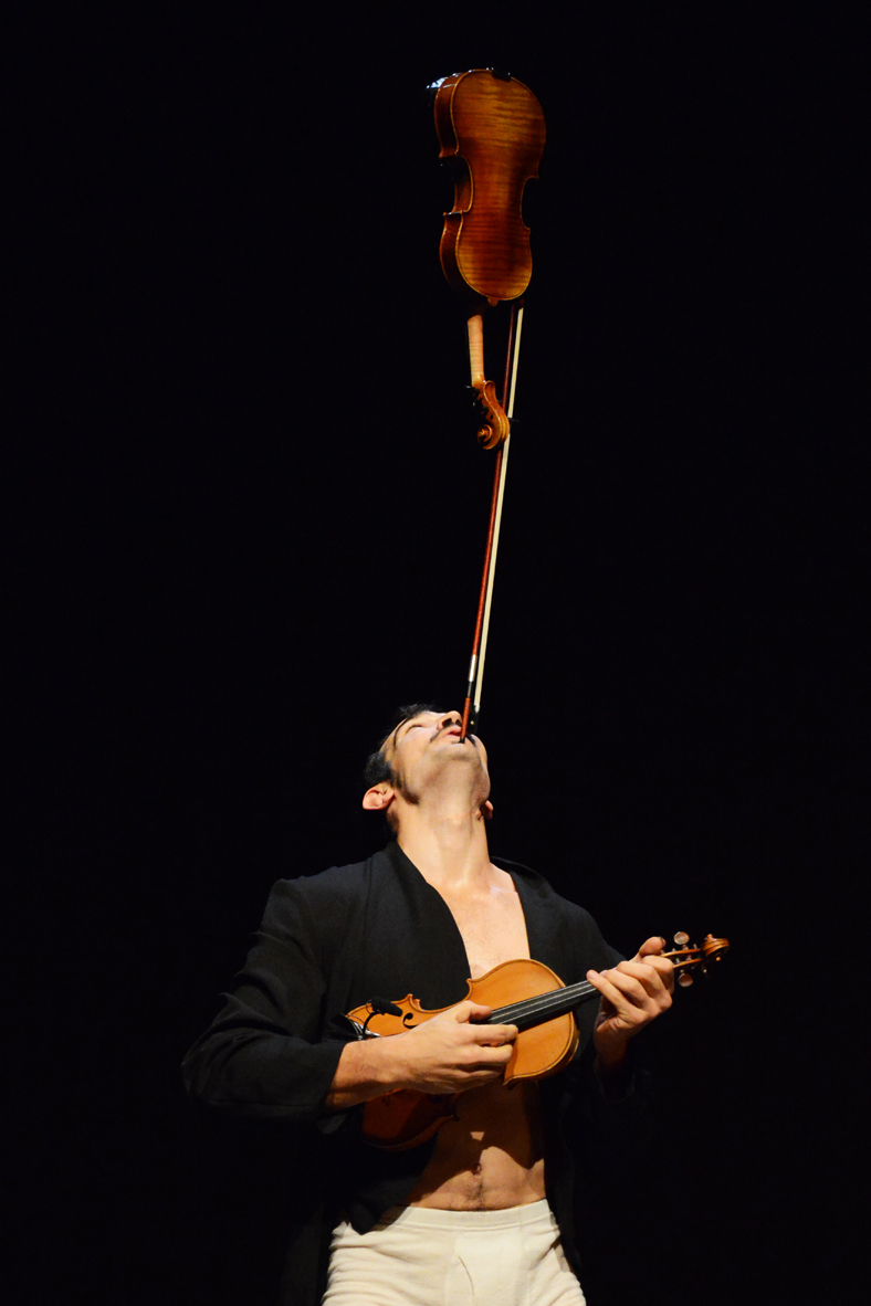 CAR-TOUS-LES-CHEMINS-Y-MÈNENT© Camille Kirnidis_13