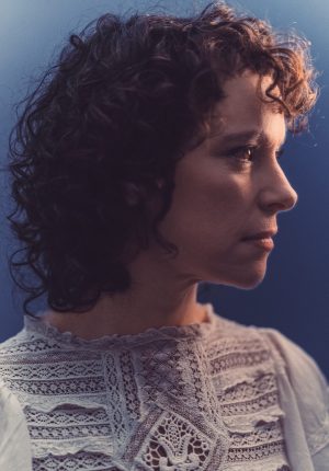 Emily Loizeau