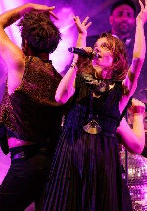 Le Bal à Facettes • Cie Les Gentils